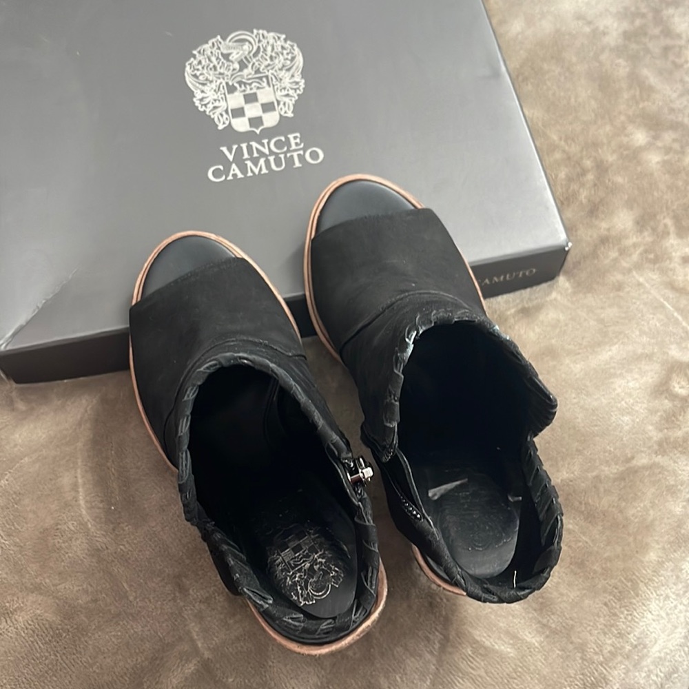 Vince Camuto Kicetta Shootie